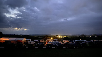 Jeep Camp Mammutpark 2021 am Abend